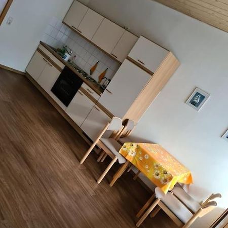 Gemuetliche Ferienwohnung Am Waldrand Elgersburg Esterno foto